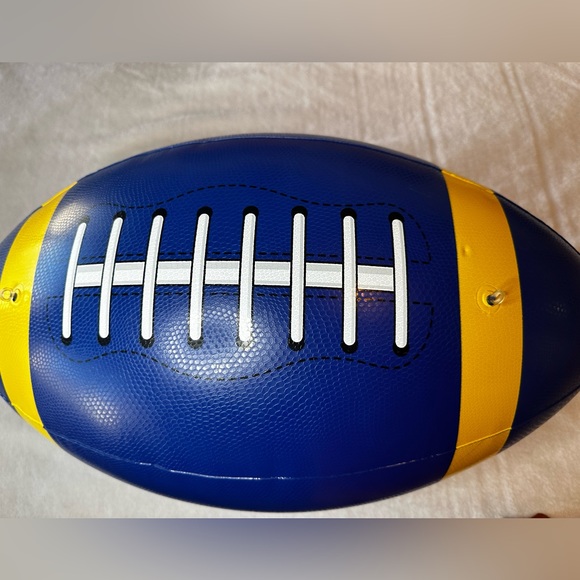 🏈 Inflatable Football - Picture 5 of 8